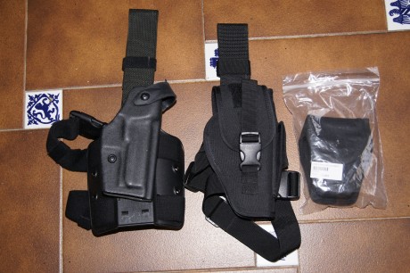 Vendo dos fundas tacticas perneras para la pistola HK USP COMPACT; estan usadas durante muy poco tiempo, 01