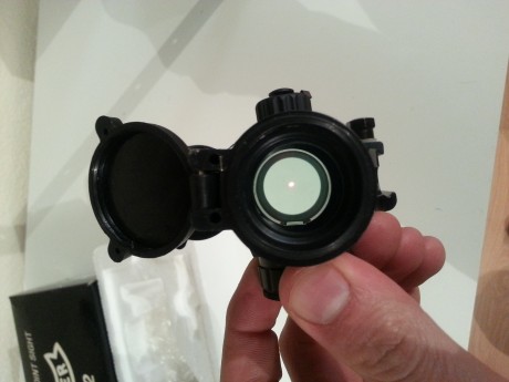 Visor Walther ps22 punto rojo con 11 intensidades, incluye monturas para rail weaver .
Perfecto estado 10