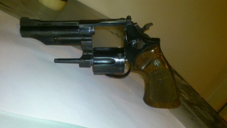 VENDO  REVOLVER LLAMA  COMANCHE 2 ,  100 EUROS .  ESTAN GUIADO EN  F.


TAMBIEN  LO CAMBIO POR ESCOPETA 01