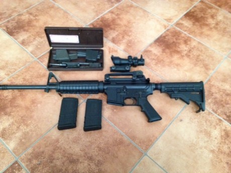 Vendo sabre M4 con cañon heavy barrel de 16", dos cargadores de 20 disparos, funda tactica blackhawk 00