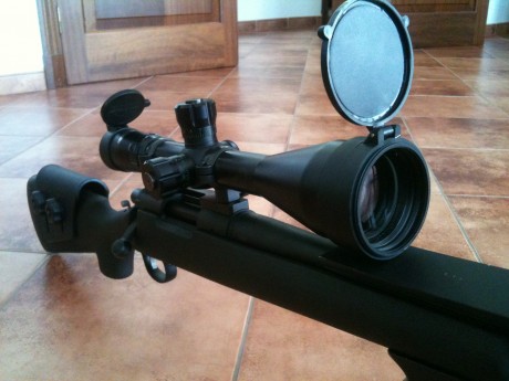Vendo remington 700 police LTR,  calibre 308, incluye bipode versapod, funda de transporte  y carrilera 01