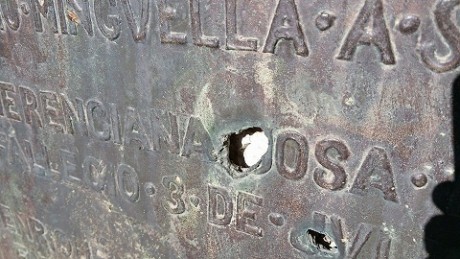  Buen corto !! pero hay una gran pega!! esos uniformes ni siquiera son españoles y esas escopetas de caza 111