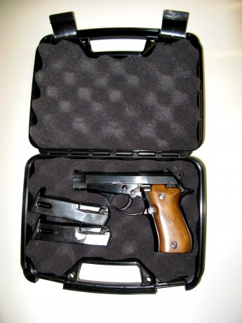 Hola, vendo pistola BERETTA mod. 84, creo que también denominada CHEETAH, más detalles:

 Marca:      80