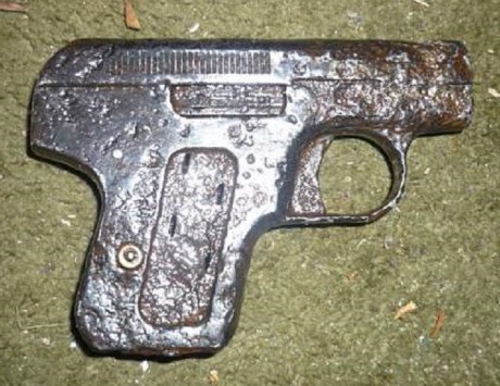 Hace unos días encontré por casualidad en una web extranjera un arma a la venta que hacía muchos años 51
