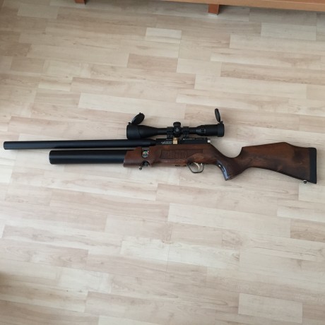 Hola, vendo mi cometa lynx v10 MKll en 4.5 con un visor UTG 3-9x40 mil dot, cargador multitiro y tiro 01