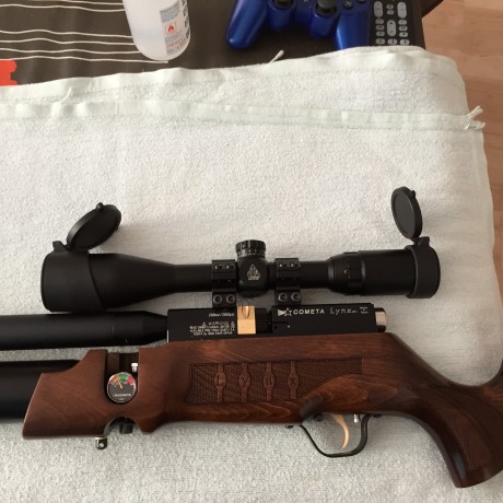 Hola, vendo mi cometa lynx v10 MKll en 4.5 con un visor UTG 3-9x40 mil dot, cargador multitiro y tiro 00