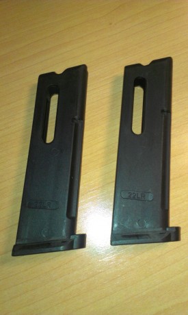 Se VENDEN estos DOS magníficos cargadores de la marca KIMBER, de una capacidad de 10 cartuchos, del calibre 02