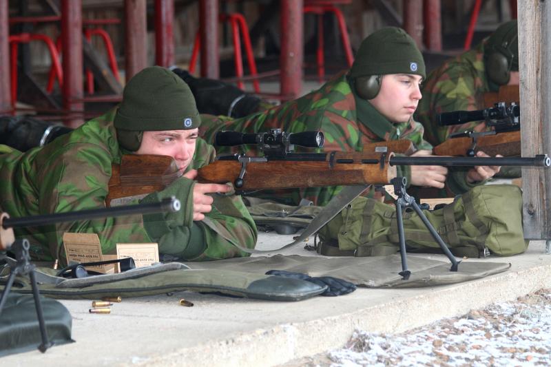 https://www.gunslot.com/pictures/valmet-tkiv-85-sniper-rifle-finland-unique-finnish-caliber-7-62mm-x-53r

El 00