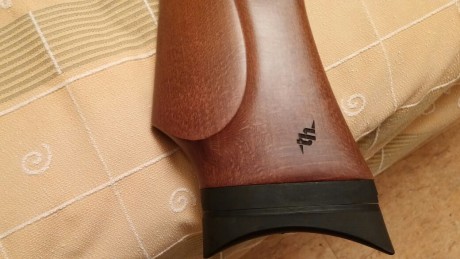 Un compañero, que no esta en armas, me pide que le ponga esta carabina a la venta.
Se trata de una Diana 32