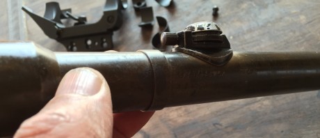 Anunció aquí en venta el CONJUNTO siguiente, para fusil K98

MONTURA LATERAL CORTA:
Es una réplica en 11