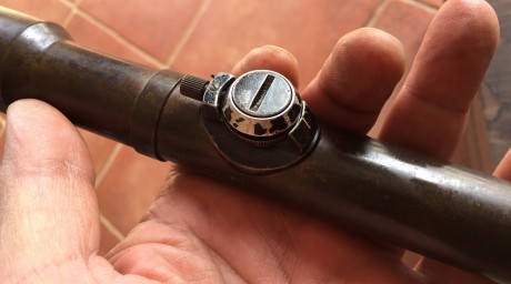 Anunció aquí en venta el CONJUNTO siguiente, para fusil K98

MONTURA LATERAL CORTA:
Es una réplica en 32