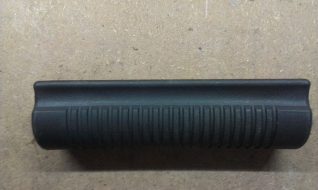 Se VENDE este fantástico guardamanos para escopetas REMINGTON 870 fabricado en polímero de alta resistencia 00