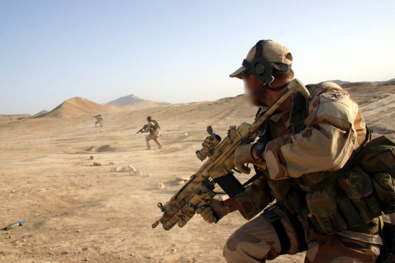 hola compañeros,m gustaria crear una encuesta para saber q variante de los fusiles de asalto cetme y ak-47 70