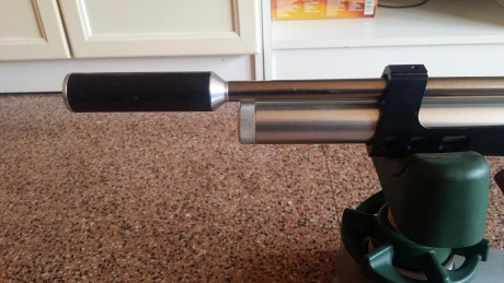 Se vende steyr lg110 hp 4.5 con  carrillera ajustable en altura
y seta todo de artesania.
La doy con maleta 00