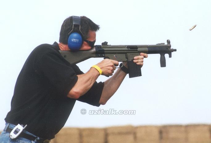 hola compañeros,m gustaria crear una encuesta para saber q variante de los fusiles de asalto cetme y ak-47 90