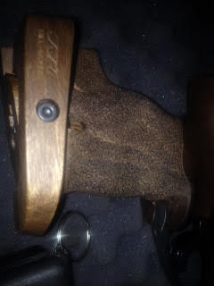Buenos dias tiradores.
Por 300 Euros mas portes
Vendo revolver del calibre 32.
Estado impecable.
adjunto 12