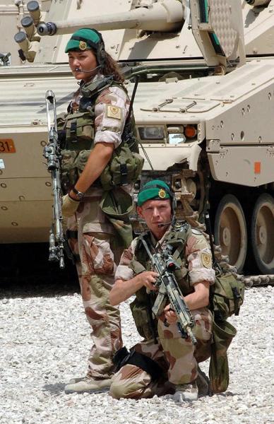 hola compañeros,m gustaria crear una encuesta para saber q variante de los fusiles de asalto cetme y ak-47 120