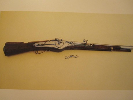 Cuando uno intenta aproximarse al estudio de las armas antiguas en España se encuentra con algunos tópicos 00