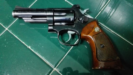 Hola al foro,un amigo me ha pedido que le ponga en venta el siguiente revolver:

LLama Comanche  38 /357

Caja 00