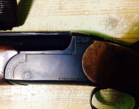 Se vende Francisco Sarriugarte expulsora y de un solo gatillo del calibre 12/70 superpuesta con UNA y 00
