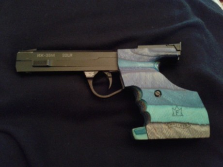 Hola amigos,
Pongo a la venta mi Baikal Ij35, en cal.22, importada por Walther.
El arma se encuentra en 02