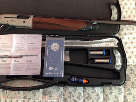 Vendo Beretta A400 Xplor Light, comprada en 2011, pero lleva 2 años en el armero, esta impecable, no ha 01