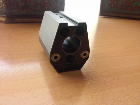 vendo compensador para match guns, lo tenia montado en una mg2. peso 250gr. de acero. precio 60€ portes 02