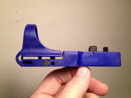   Vendo visor holográfico C-More  , modelo RAILWAY RWB de 6 moas, color azul.

Está NUEVO, se montó en 02