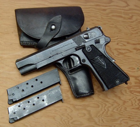 Hace unos días encontré por casualidad en una web extranjera un arma a la venta que hacía muchos años 00