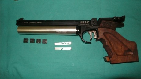 Steyr LP 50 de 5 tiros. del 2005 sin uso apenas. Esta nueva. Solo usada pocas veces en casa.
Bombonas 01