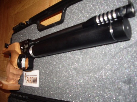 Vendo pistola de aire Pardini K2 S en excelente estado de conservación y de funcionamiento, la empuñadura 00