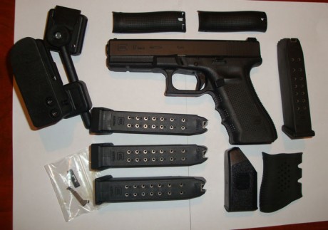 Hola compañeros, vendo pistola y equipo de IPSC por dejar la modalidad.
Acontinuación detallo el equipo.

*Pistola 00