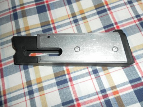 Hola, alguien sabe si existen kit de calibre .22 lr para pistolas Llama Max2 o algun kit de 1911 que les 52