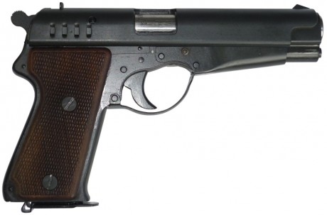 Hace unos días encontré por casualidad en una web extranjera un arma a la venta que hacía muchos años 52