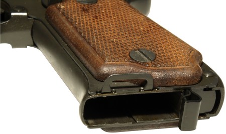Hace unos días encontré por casualidad en una web extranjera un arma a la venta que hacía muchos años 50