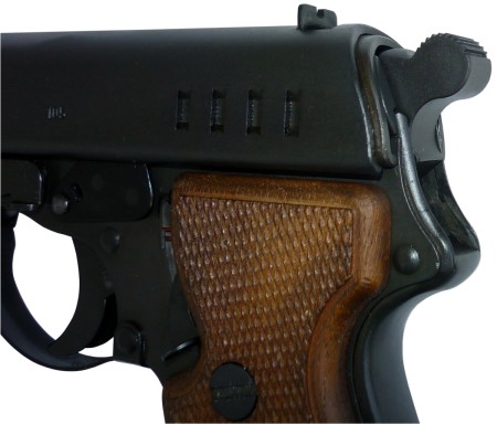 Hace unos días encontré por casualidad en una web extranjera un arma a la venta que hacía muchos años 82