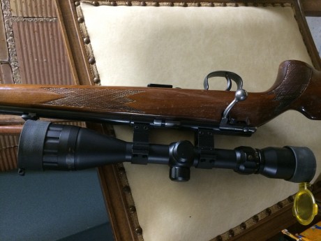 Vendo carabina cerrojo anschutz en perfecto estado, disparador al pelo y visor 4-12x42 nikko stirling. 02
