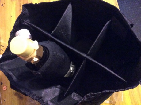 Vendo bolsa para portar hasta seis botellas de Co2, Pcp, Green Gas indistintamente. Es completamente nueva 01