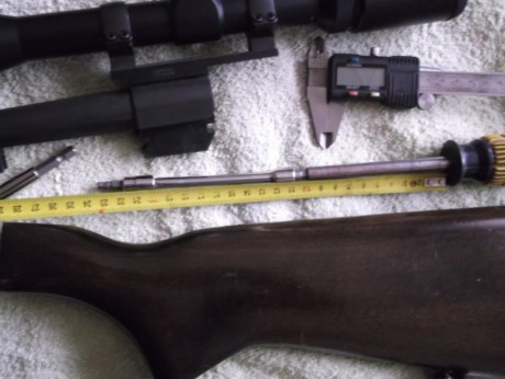 A petición de un compañero voy a intentar poner unas fotos del desmontaje de este rifle con el fin de 140