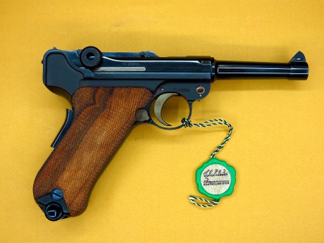 Luger Mauser 06/73  9 para. en estado nuevo con todos los complementos, caja, libro de instrucciones, 01