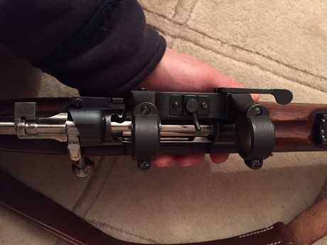 Hola lo dicho vendo este estupendo arma con la base original para la mira y el cerrojo curvo la precisión 00