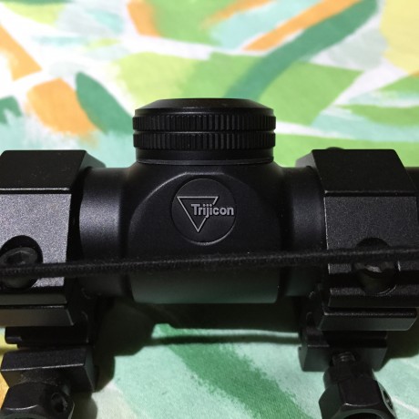 Hola lo dicho vendo esta mira la cual sobran palabras para describirla, auto iluminada regulable estupenda 02