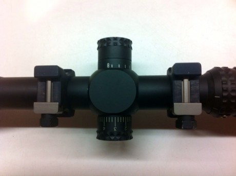 Pues eso que pongo a la venta este extraordinario visor NIGHTFORCE modelo NXS 12-42X56 con retícula MLR 11