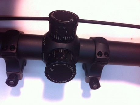 Pues eso que pongo a la venta este extraordinario visor NIGHTFORCE modelo NXS 12-42X56 con retícula MLR 20