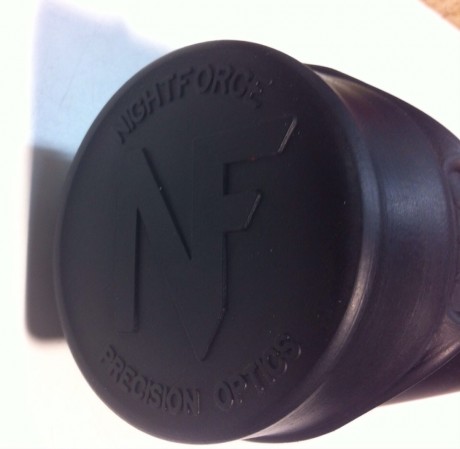 Pues eso que pongo a la venta este extraordinario visor NIGHTFORCE modelo NXS 12-42X56 con retícula MLR 30