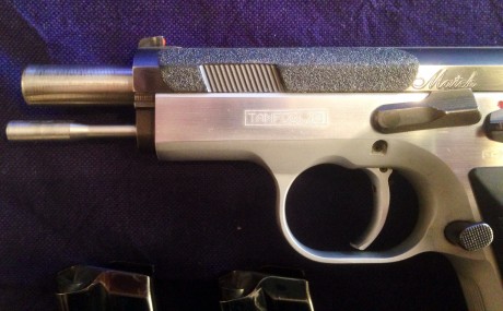 Tanfoglio Duetone Match 9mm parabellum, con 3 cargadores. La única modificación que tiene es la lija que 01