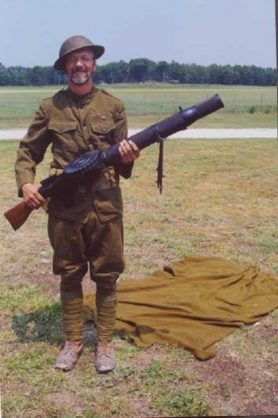Hace unos días encontré por casualidad en una web extranjera un arma a la venta que hacía muchos años 32