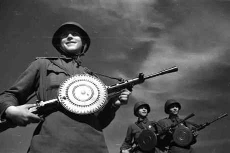 Hace unos días encontré por casualidad en una web extranjera un arma a la venta que hacía muchos años 31