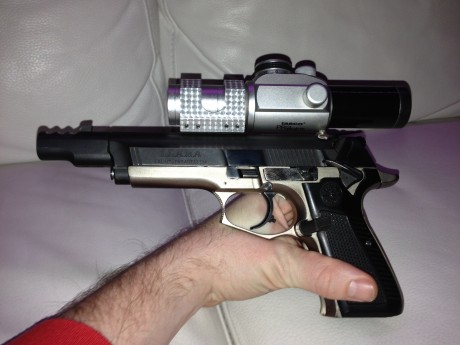 Vendo preciosa y fiable llama m87. Customizada.
Calibre 9mm.
Se entragan dos cargadores
Precio 300€ tal 01