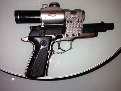 Vendo preciosa y fiable llama m87. Customizada.
Calibre 9mm.
Se entragan dos cargadores
Precio 300€ tal 00